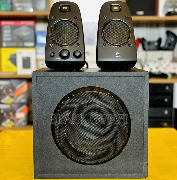 Logitech Z623 Speaker System · Photo 1
