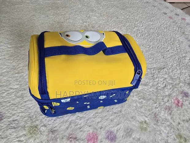 Minions X Smiggle Co-Branded Insulated Lunch Bag · Photo 1