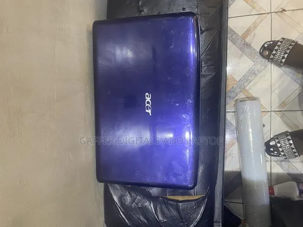 New Laptop Acer Aspire E15 4GB Intel HDD 160GB · Photo 1