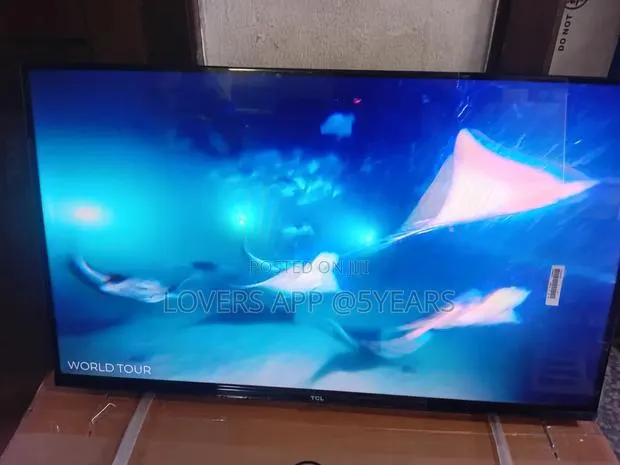 TCL 32” Smart Television With Built-in Streaming · Photo 1