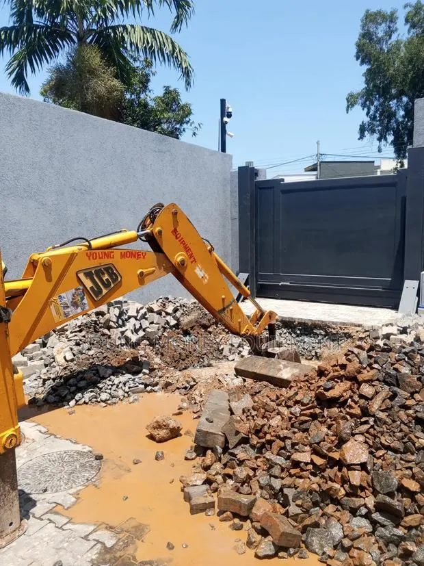 JCB Backhoe for Rent · Photo 1