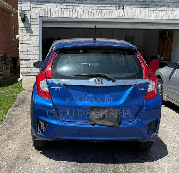 Honda Fit 2017 Blue · Photo 1