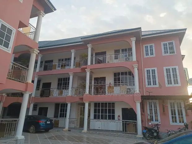 2bdrm Apartment in Kofis Realty, Baatsona Total for rent · Photo 1