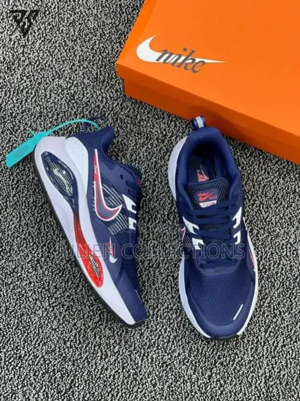 Nike Air Max Runner Blue and White · Photo 1