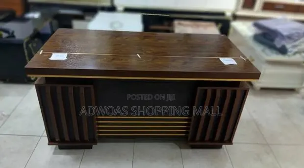 1.4m Executive Office Table · Photo 1