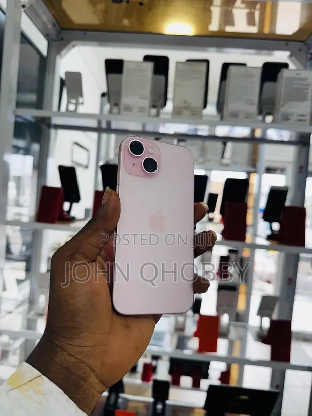 Apple iPhone 15 256 GB Pink · Photo 1