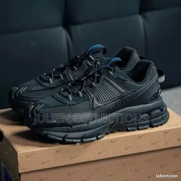Nkke Air Nocta Pu Black · Photo 1