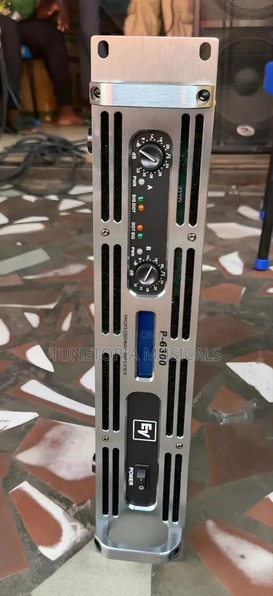Electro-Voice P-6300 Professional Power Amplifier. · Photo 1
