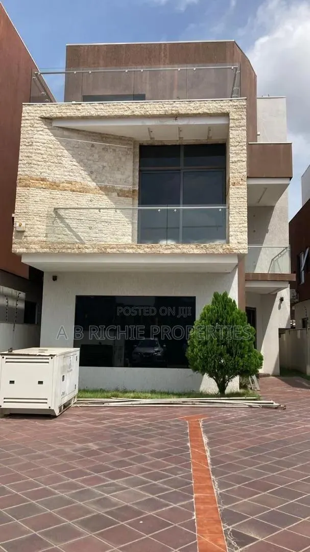 4bdrm Penthouse in Ab Richie Properties, American House for rent · Photo 1