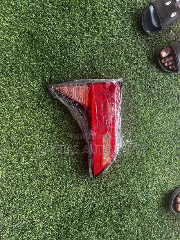 2015-2018 Honda HRV Boot Light Pair · Photo 1