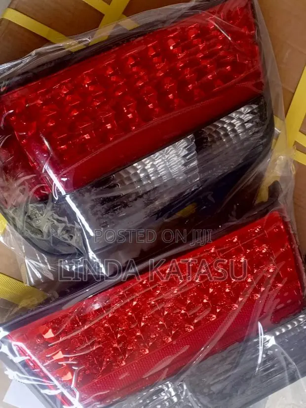 BMW Tail Light Led E36 · Photo 1