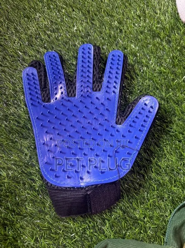 Pet Grooming Gloves · Photo 1