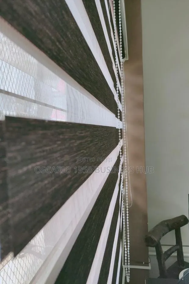 Faro Modern Design Window Curtain Blinds · Photo 1