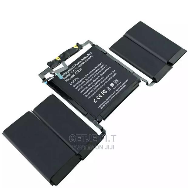 Macbook Pro Batteries Available And Delivery · Photo 1