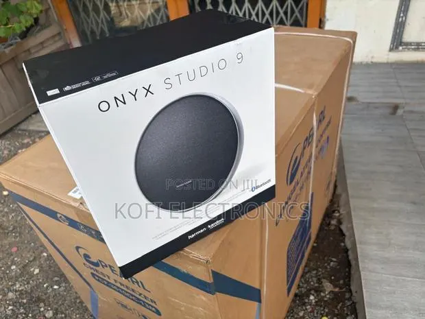 Onyx Studio 9 Deep Bass Wireless Speaker · Photo 1