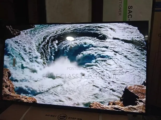 Samsung F6000f 43 Inch Smart Tv Elegant Living Upgrade · Photo 1