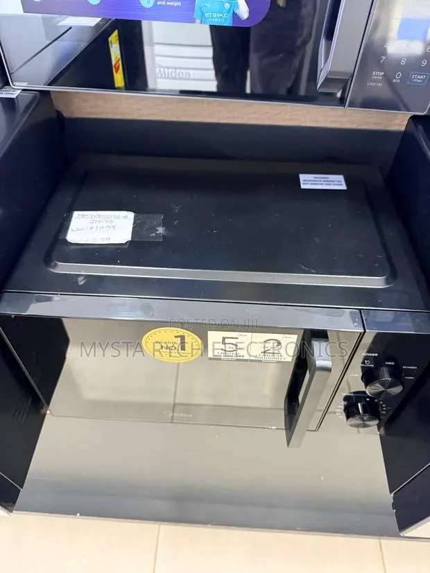 Midea 20 LTS Microwave Oven · Photo 1