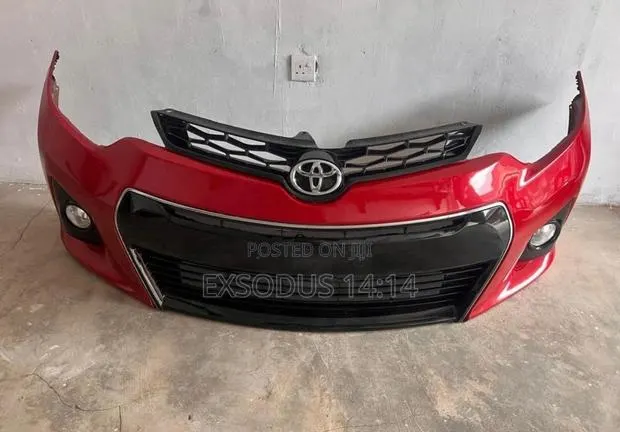 Toyota Corolla Front Bumper · Photo 1