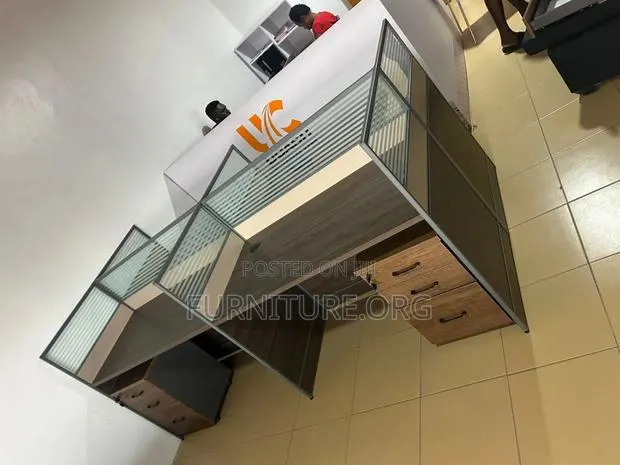 Four in One Work Station · Photo 1