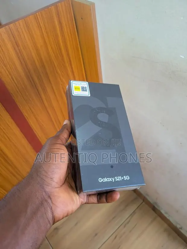 New Samsung Galaxy S21+ 5G 128 GB Silver · Photo 1