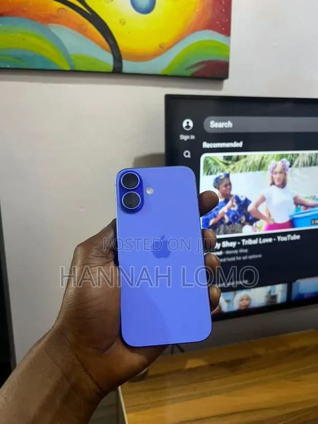 Apple iPhone 16 128 GB Blue · Photo 1