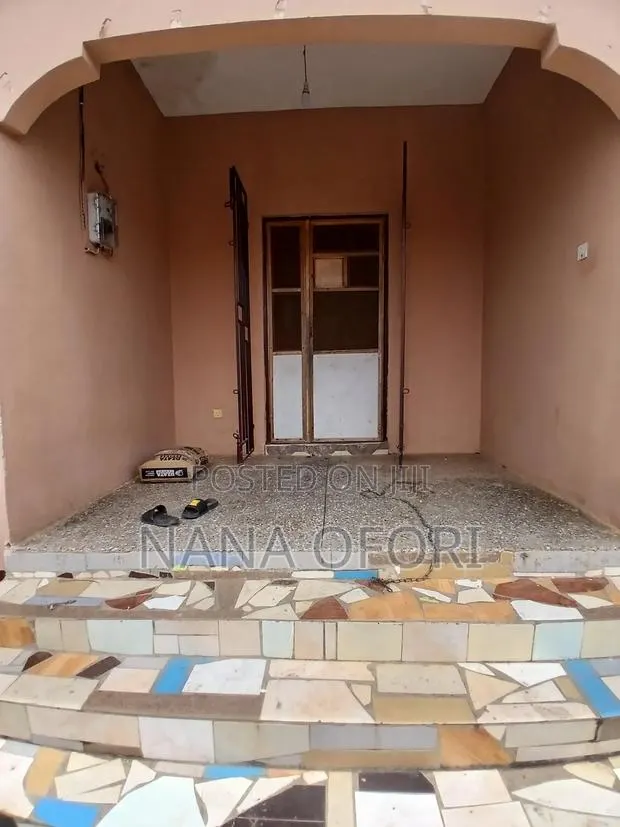 3bdrm Apartment in Ashongman Estate, Police Station for rent · Photo 1