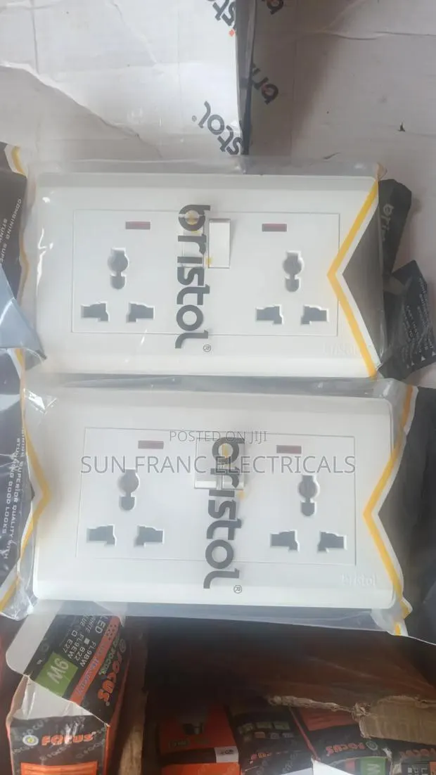 Bristol Multi Double Socket · Photo 1