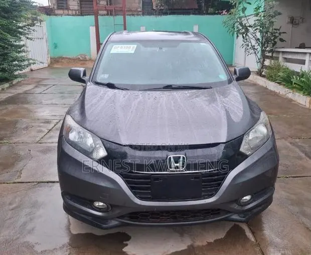 Honda HR-V 4dr SUV (1.5L 4cyl CVT) 2016 Gray · Photo 1