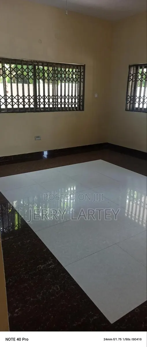 3bdrm Apartment in Dansoman Accountant for rent · Photo 1