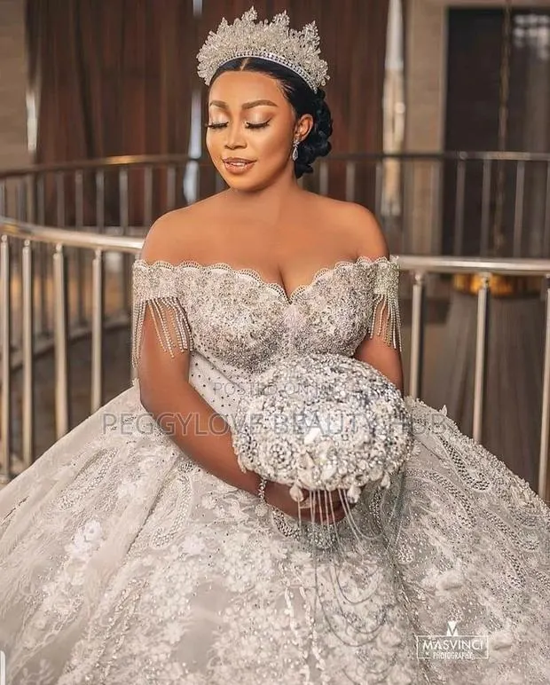 Bridal Makeup, Hairstyling and Nails · Photo 1