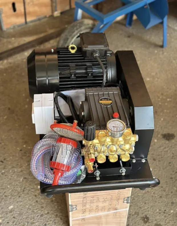7.5hp Full Belt Driven Electric Pressure Washer System · Photo 1