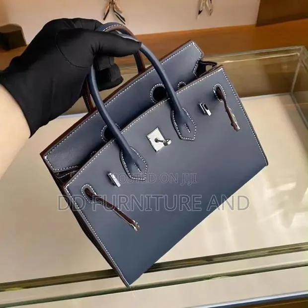 Herme’s Birkin Handbag · Photo 1