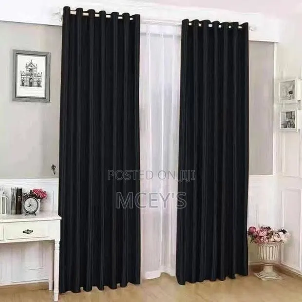Black Curtains Sunblock · Photo 1