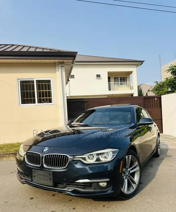 BMW 330i 2018 Black · Photo 1