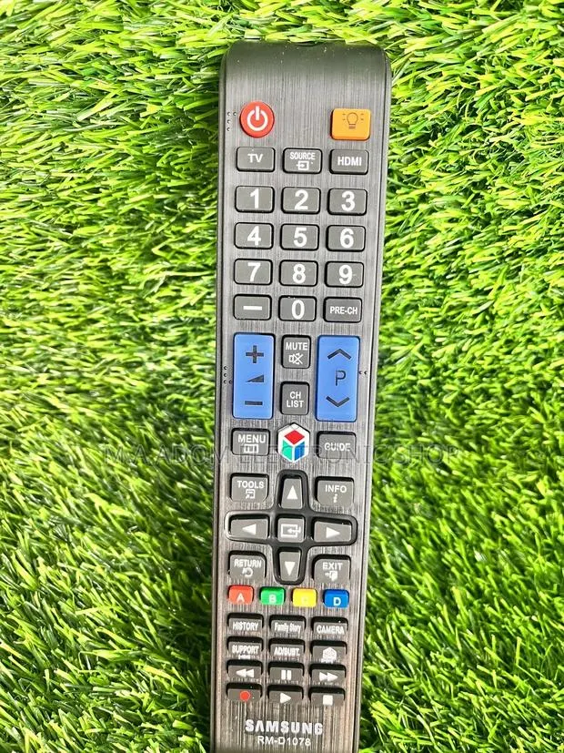 Compatible With Most Samsung Tvs · Photo 1