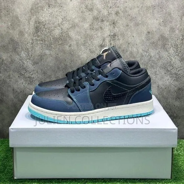 Jordan 1 Low · Photo 1