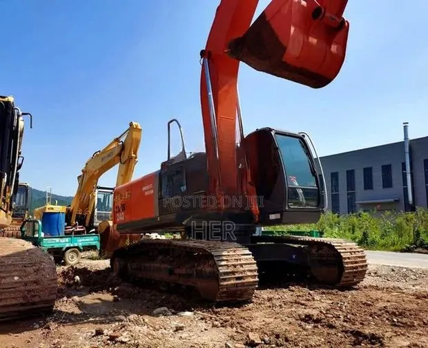 Hitachi ZX240-3 Excavator 2022 2411hrs Export From Shanghai · Photo 1