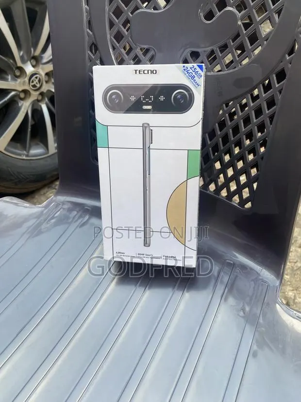 New Tecno Camon Slim 256 GB White · Photo 1