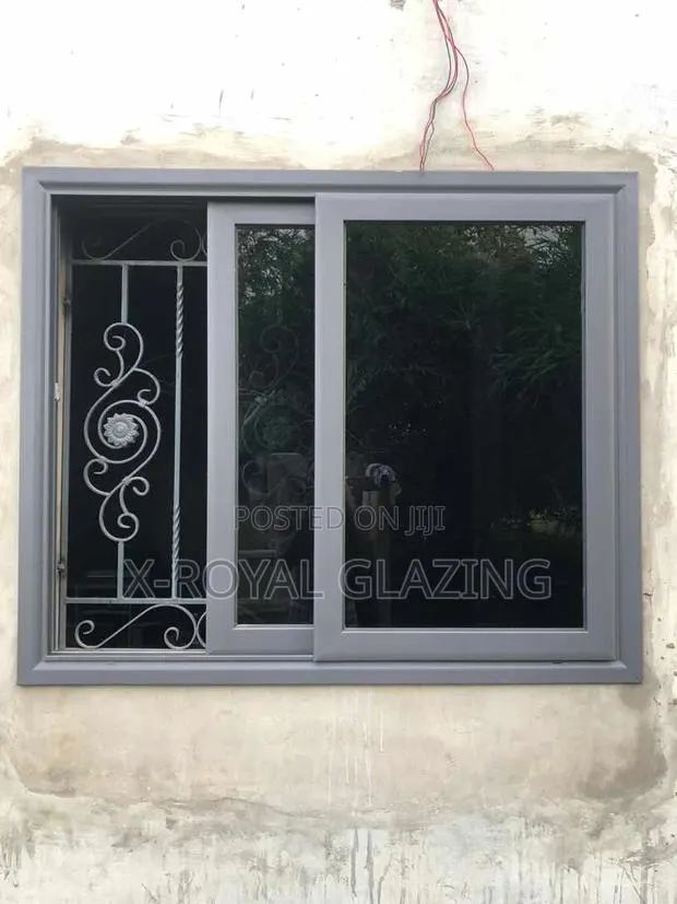 KSS50 Gray Sliding Window · Photo 1