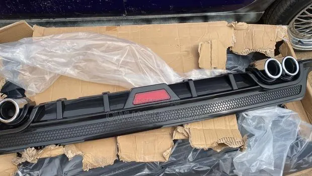 Universal Back Bumper Diffuser · Photo 1