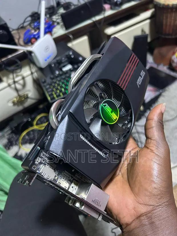 Powerful Amd Radeon Hd7770 1gb Graphics Card Almost New · Photo 1