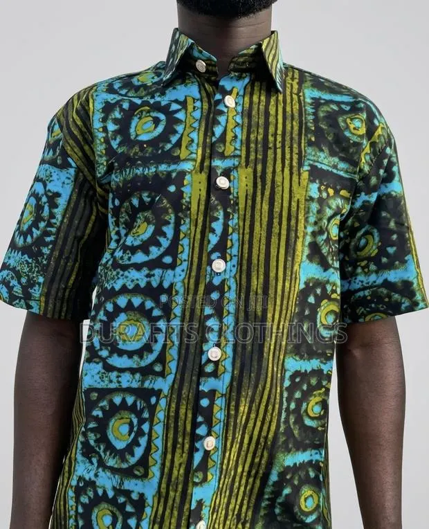 Men’s Tribal Geometric Batik Short-Sleeve S · Photo 1
