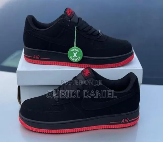 Nike Air Force 1 Low 'Black University Red · Photo 1