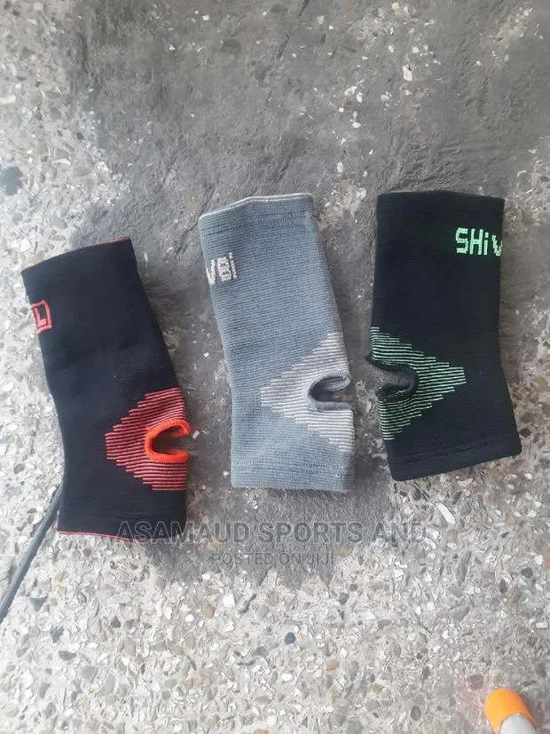 Ankle SUPPORT At Cool Price · Photo 1