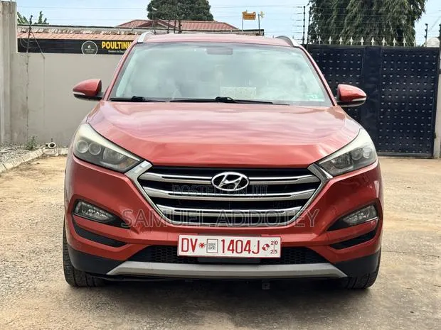 Hyundai Tucson 2017 Red · Photo 1