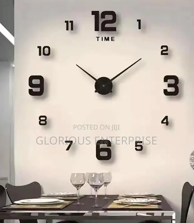 Unique Wall Clock · Photo 1