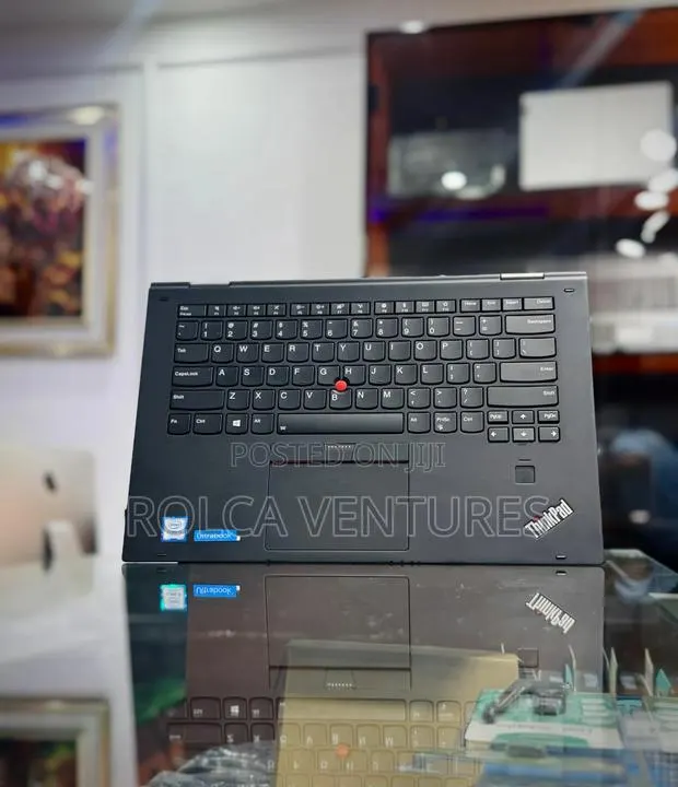 Laptop Lenovo ThinkPad X1 Yoga 8GB Intel Core i5 SSD 256GB · Photo 1