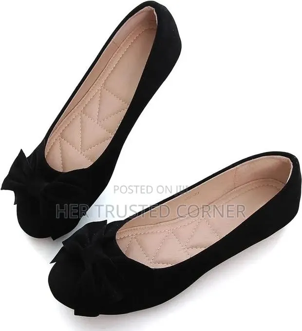 Black Flat Shoes · Photo 1