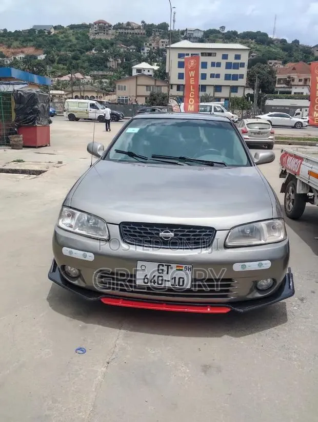 Nissan Sentra SE 2001 Beige · Photo 1