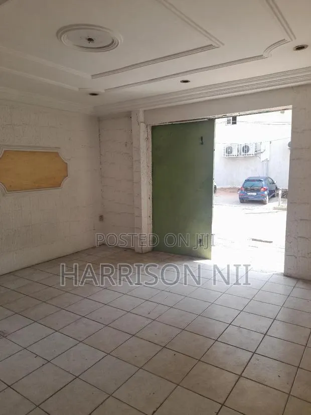 A Big Shop for Rent at Adabraka · Photo 1
